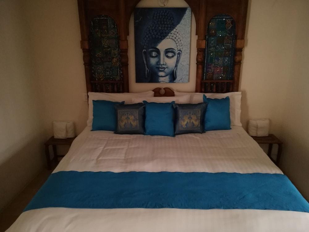 Ganesha Hotel